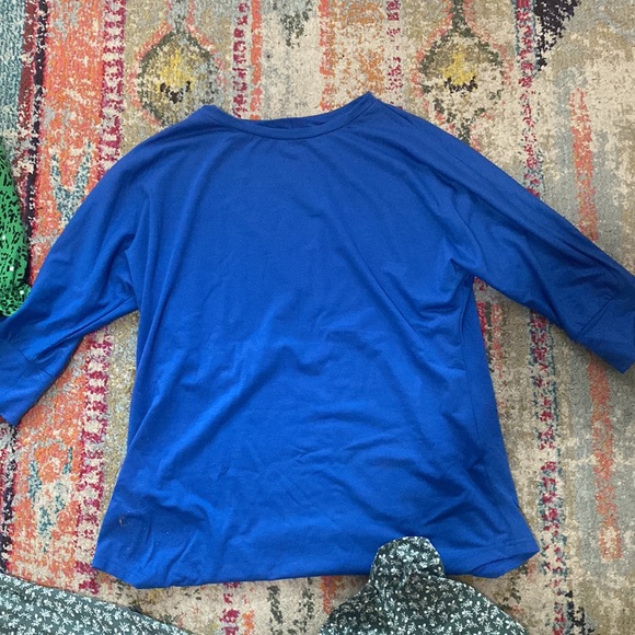 2 tops - 1 dress - 1 wallet - 3 glasses case - Picture 3 of 7